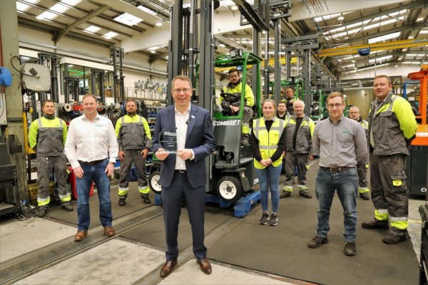 Energia-Family-Business-of-the-year-Combilift-20.10.2021-1024x683.jpg